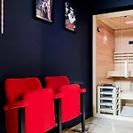 Cinema Prive & Sauna - Nuit Romantique Apartment *